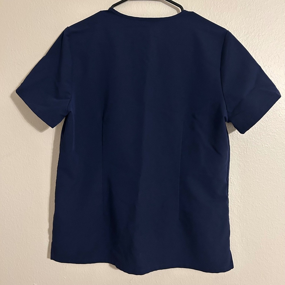 FIGS Technical Collection Size M Navy V-Neck Scrub Top‎ - Picture 2 of 4